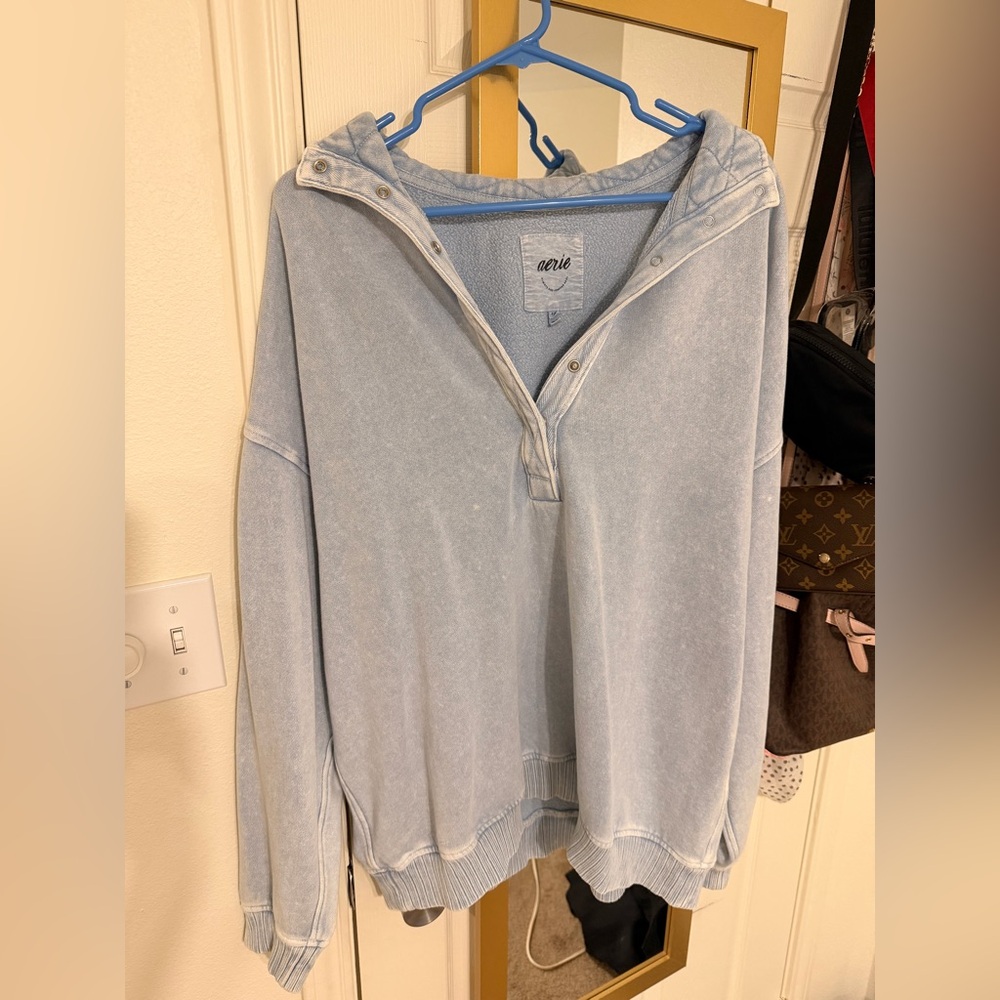 Women’s Aerie oversized sweatshirt half button up size small NWOT